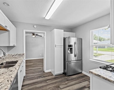 4838 Van Fleet Street - Photo Thumbnail 5