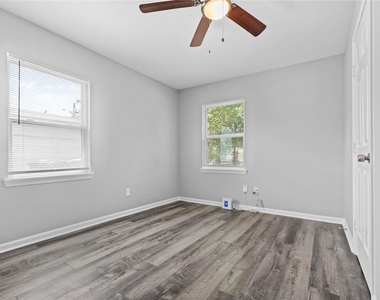4838 Van Fleet Street - Photo Thumbnail 9