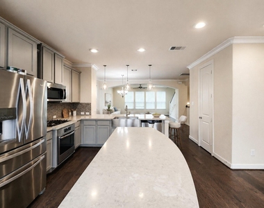 10717 Madden Oaks Place - Photo Thumbnail 9