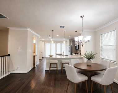 10717 Madden Oaks Place - Photo Thumbnail 13