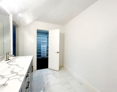 102 E Mistybreeze Circle - Photo Thumbnail 16