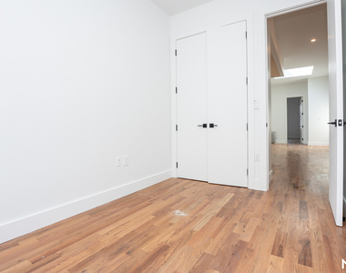 776 Hart St - Photo Thumbnail 12