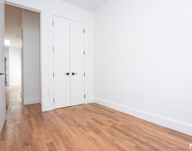 776 Hart St - Photo Thumbnail 9