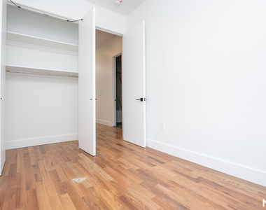 776 Hart St - Photo Thumbnail 13