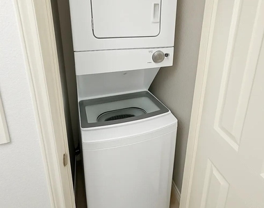 3314 N Macgregor - Photo Thumbnail 11