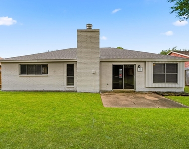 1310 Mossridge Drive - Photo Thumbnail 12