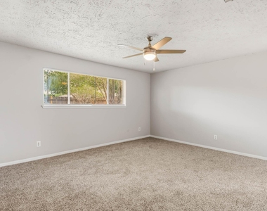 1310 Mossridge Drive - Photo Thumbnail 6