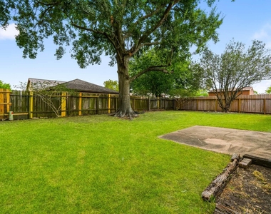 1310 Mossridge Drive - Photo Thumbnail 11