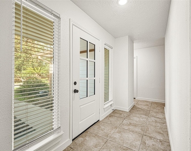 2239 Pilgrims Point Drive - Photo Thumbnail 8