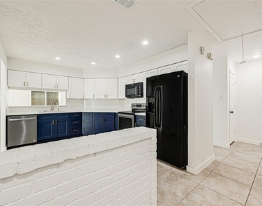 2239 Pilgrims Point Drive - Photo Thumbnail 5