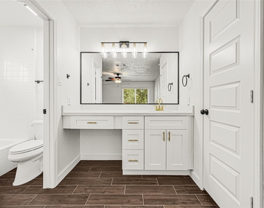 2239 Pilgrims Point Drive - Photo Thumbnail 6