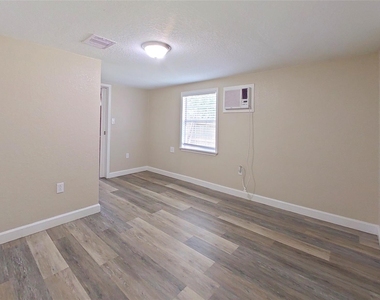 706 S Blackwell Street - Photo Thumbnail 15