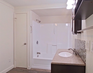 706 S Blackwell Street - Photo Thumbnail 17