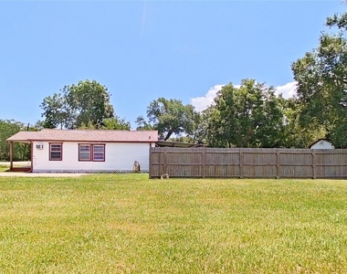 706 S Blackwell Street - Photo Thumbnail 4