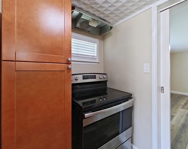 706 S Blackwell Street - Photo Thumbnail 11