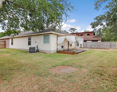 16210 Coral Bay Street - Photo Thumbnail 19