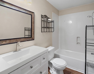 16210 Coral Bay Street - Photo Thumbnail 15