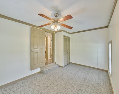220 Belmont Street - Photo Thumbnail 24