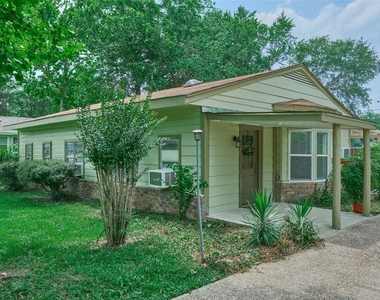 220 Belmont Street - Photo Thumbnail 3