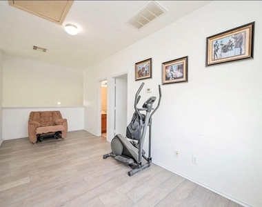 5519 Misted Jasmine Court - Photo Thumbnail 18