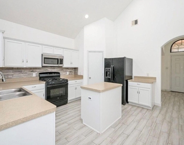 5519 Misted Jasmine Court - Photo Thumbnail 4