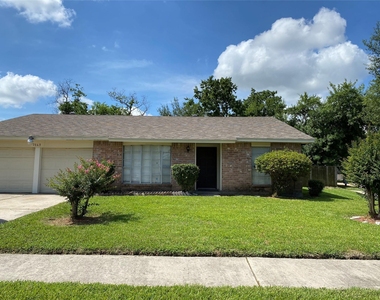 7547 Winkle Wood Lane - Photo Thumbnail 2