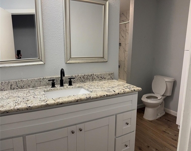211 Van Winkle Street - Photo Thumbnail 8