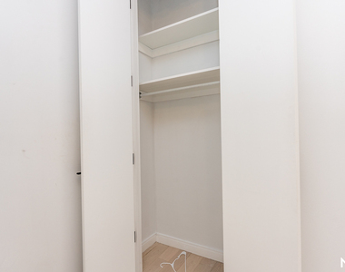 978 Kent Ave - Photo Thumbnail 9