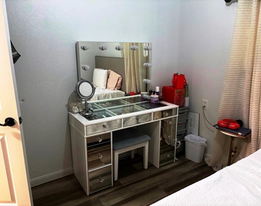 6352 Glenhagen Drive - Photo Thumbnail 2