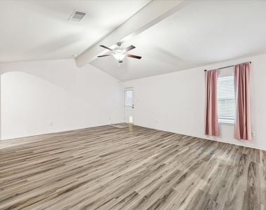 517 Amberwood Park Drive - Photo Thumbnail 6
