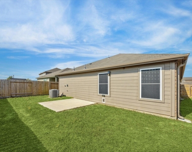 517 Amberwood Park Drive - Photo Thumbnail 31
