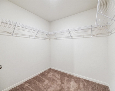 517 Amberwood Park Drive - Photo Thumbnail 27
