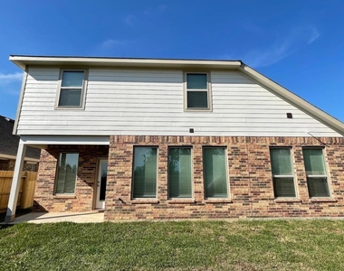 31511 Silverthorne Bush Drive - Photo Thumbnail 11