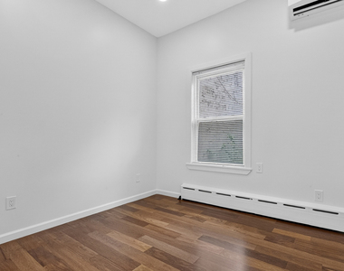 55 McGuinness Blvd - Photo Thumbnail 6