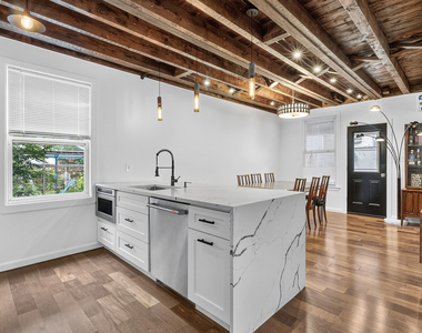 55 McGuinness Blvd - Photo Thumbnail 8