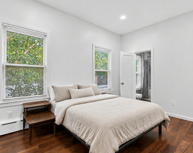 55 McGuinness Blvd - Photo Thumbnail 15