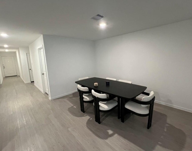 5211 Red Drum Dr - Photo Thumbnail 4