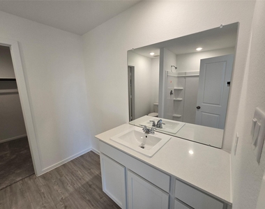 5211 Red Drum Dr - Photo Thumbnail 6