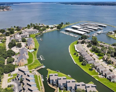 12500 Melville Drive - Photo Thumbnail 30