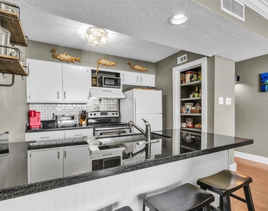 12500 Melville Drive - Photo Thumbnail 22