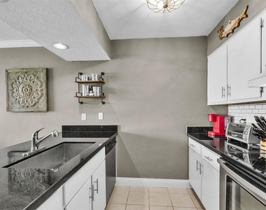 12500 Melville Drive - Photo Thumbnail 24