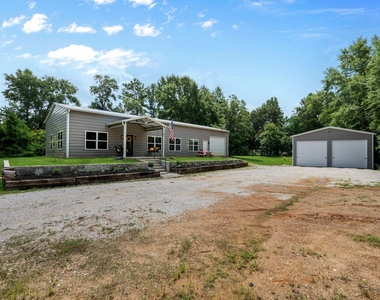 376 Jill Street - Photo Thumbnail 7