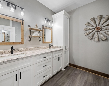 376 Jill Street - Photo Thumbnail 21