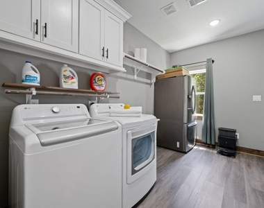 376 Jill Street - Photo Thumbnail 23