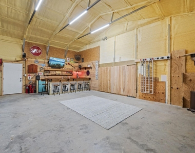 376 Jill Street - Photo Thumbnail 24