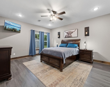 376 Jill Street - Photo Thumbnail 18