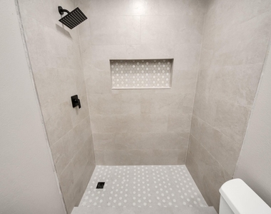 7023 Maczali Drive - Photo Thumbnail 17