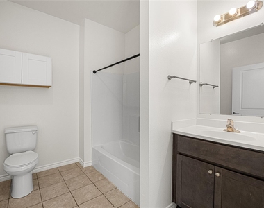 28096 Seven Sisters Road - Photo Thumbnail 13