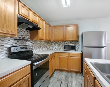 9823 Cassowary Drive - Photo Thumbnail 13