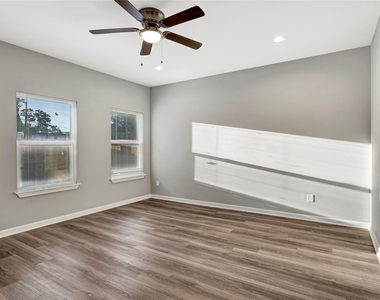 6824 Dumble Street - Photo Thumbnail 31